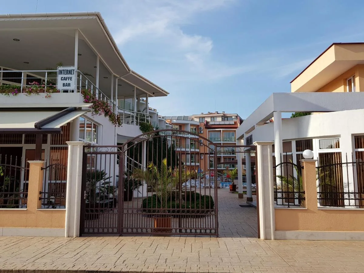 Entrance and terrace of the Sun City Hotel in Sunny Beach