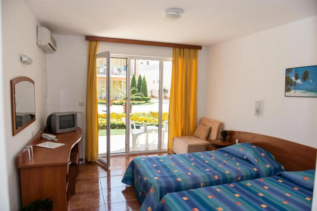 Double room with balcony at the Sun City Hotel