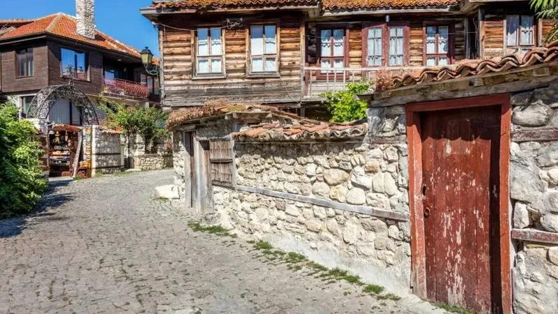 Walking tour of Nesebar old town (UNESCO)